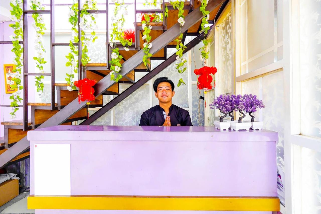 Violet Hotel