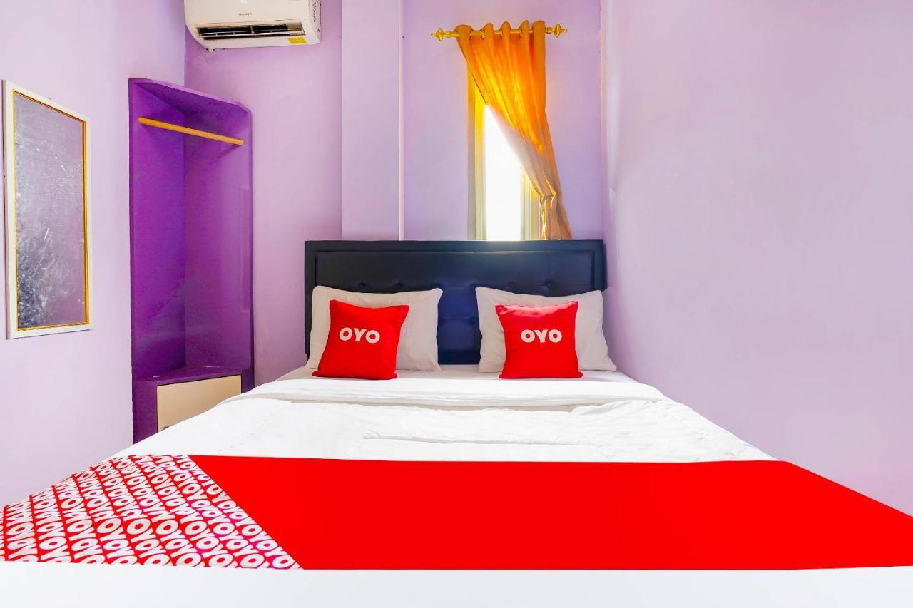 Violet Hotel