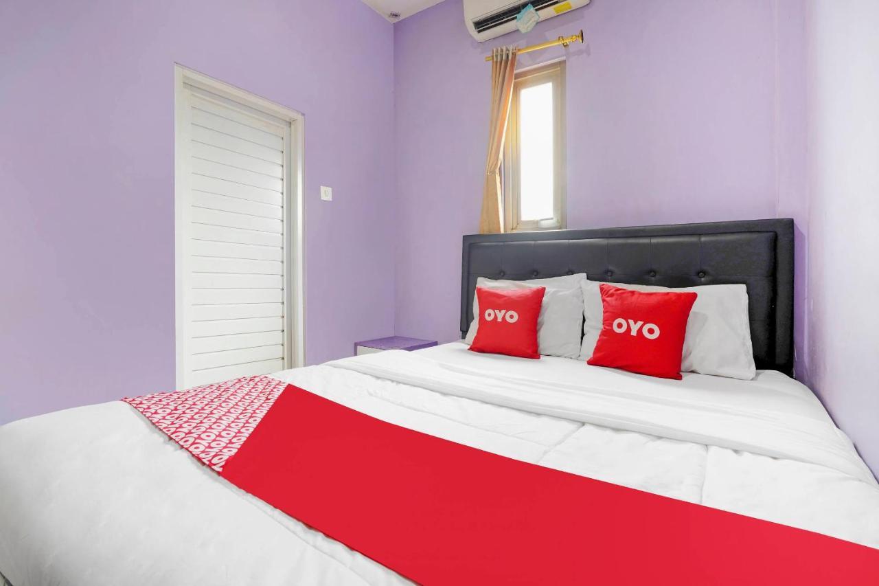 Violet Hotel