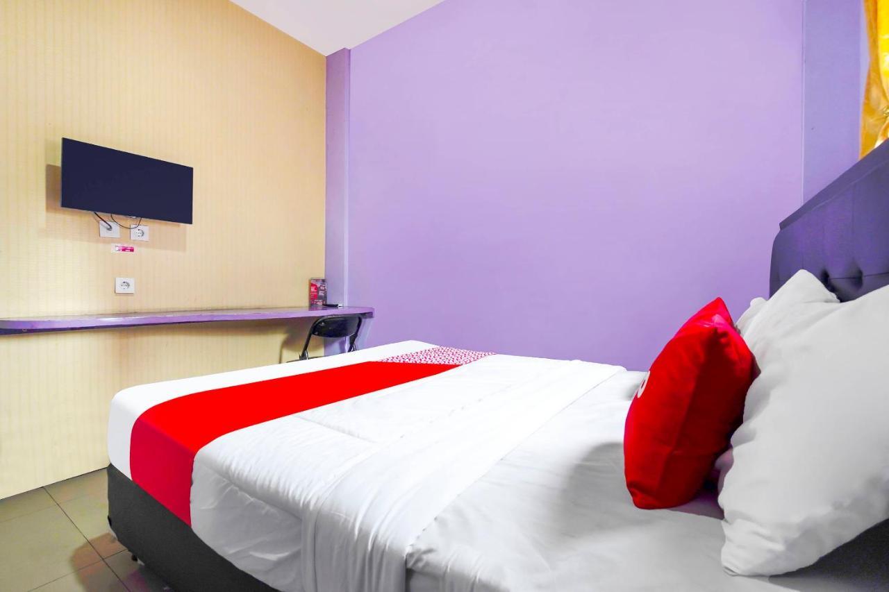 Violet Hotel